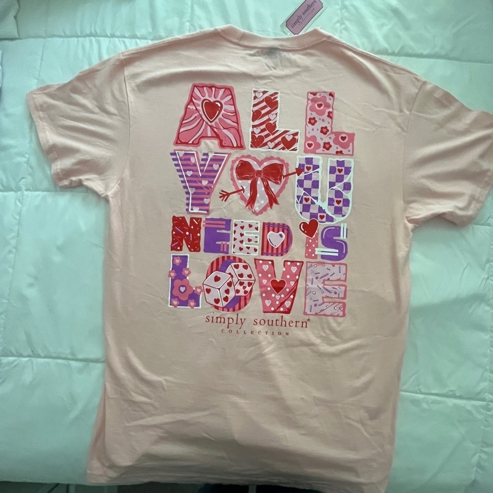 Simply Southern Light Pink 'All You Need Is Love' Size Large